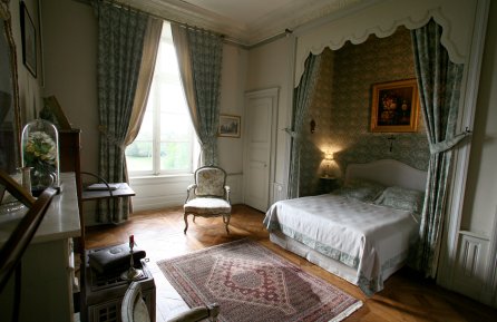 Louis XVI room of the château de Beaujeu